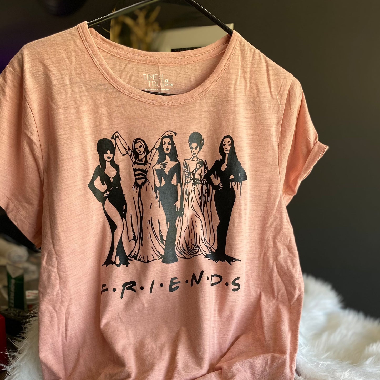 F.R.I.E.N.D.S Witches Shirt | Birthday & Gift Idea